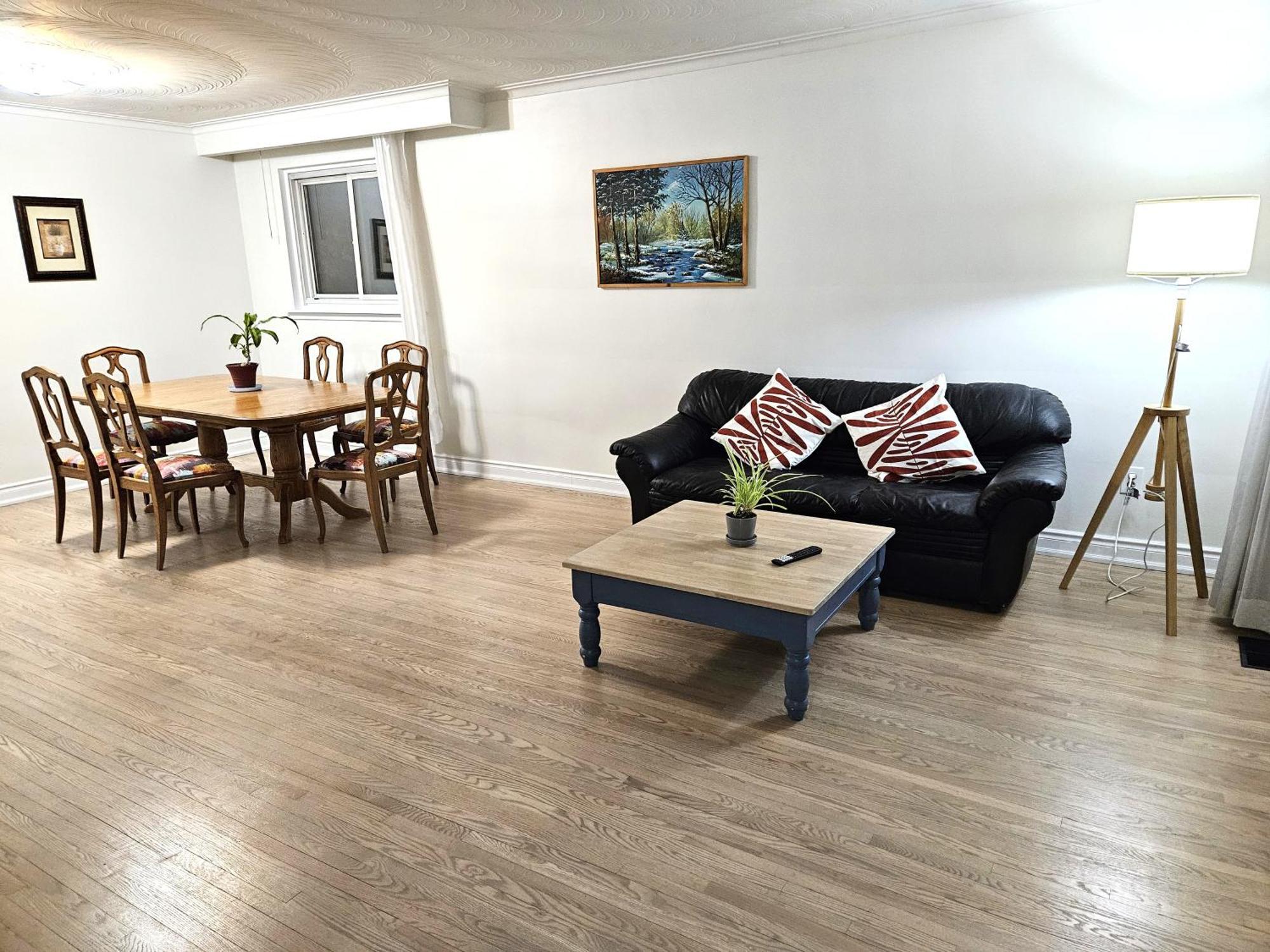 Charming Detached House Near The Airport Apartment Mississauga Bagian luar foto